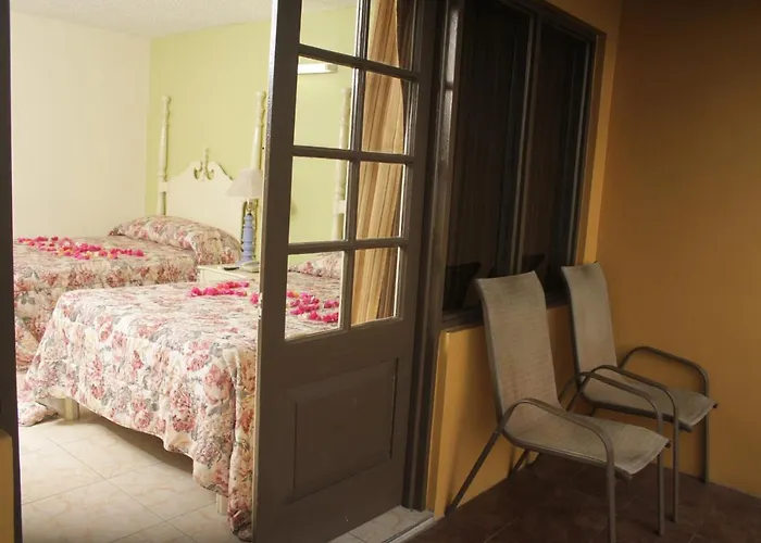 The Wexford 3* Montego Bay